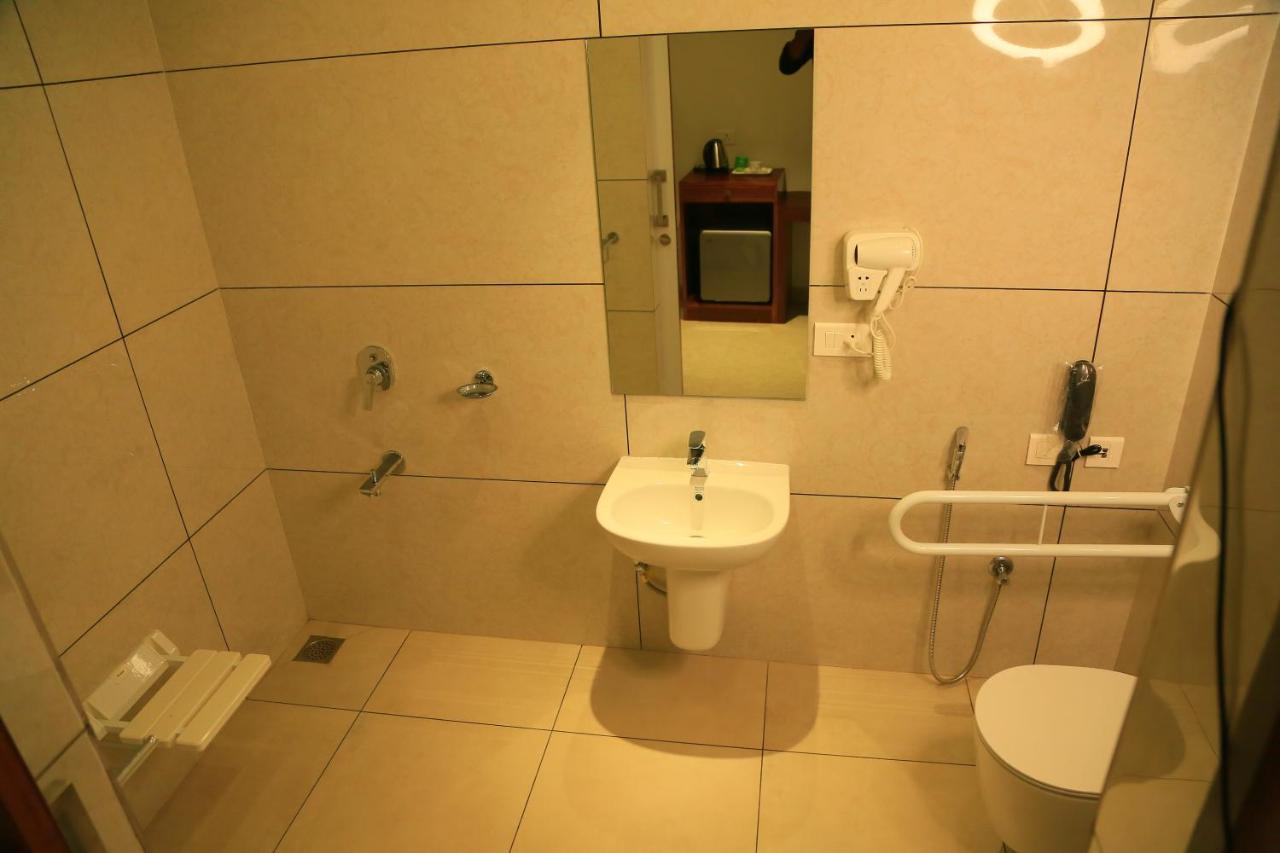 Hotel Victoria International Kattappana Εξωτερικό φωτογραφία